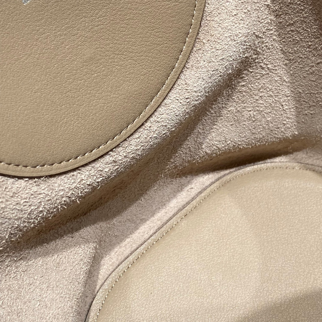 HERMES 25S IN THE LOOP 18 IN LIGHT BROWN CALFSKIN SILVER HARDWARE