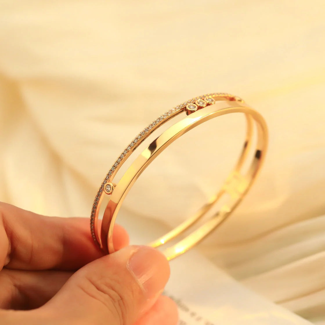 [Liorra]Move Romane Diamond Bangle Bracelet