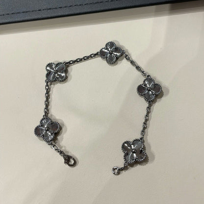 [Liorra]CLOVER 5 MOTIF BLACK BRACELET