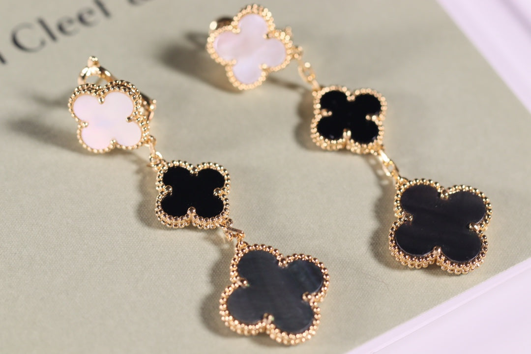 [Liorra]CLOVER EARRINGS GOLD ONYX MOP 3 MOTIF