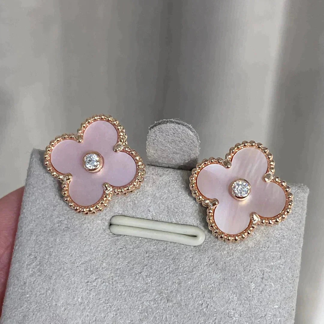 [Liorra]CLOVER MEDIUM 1 MOTIFS  PINK MOP DIAMOND EARRINGS