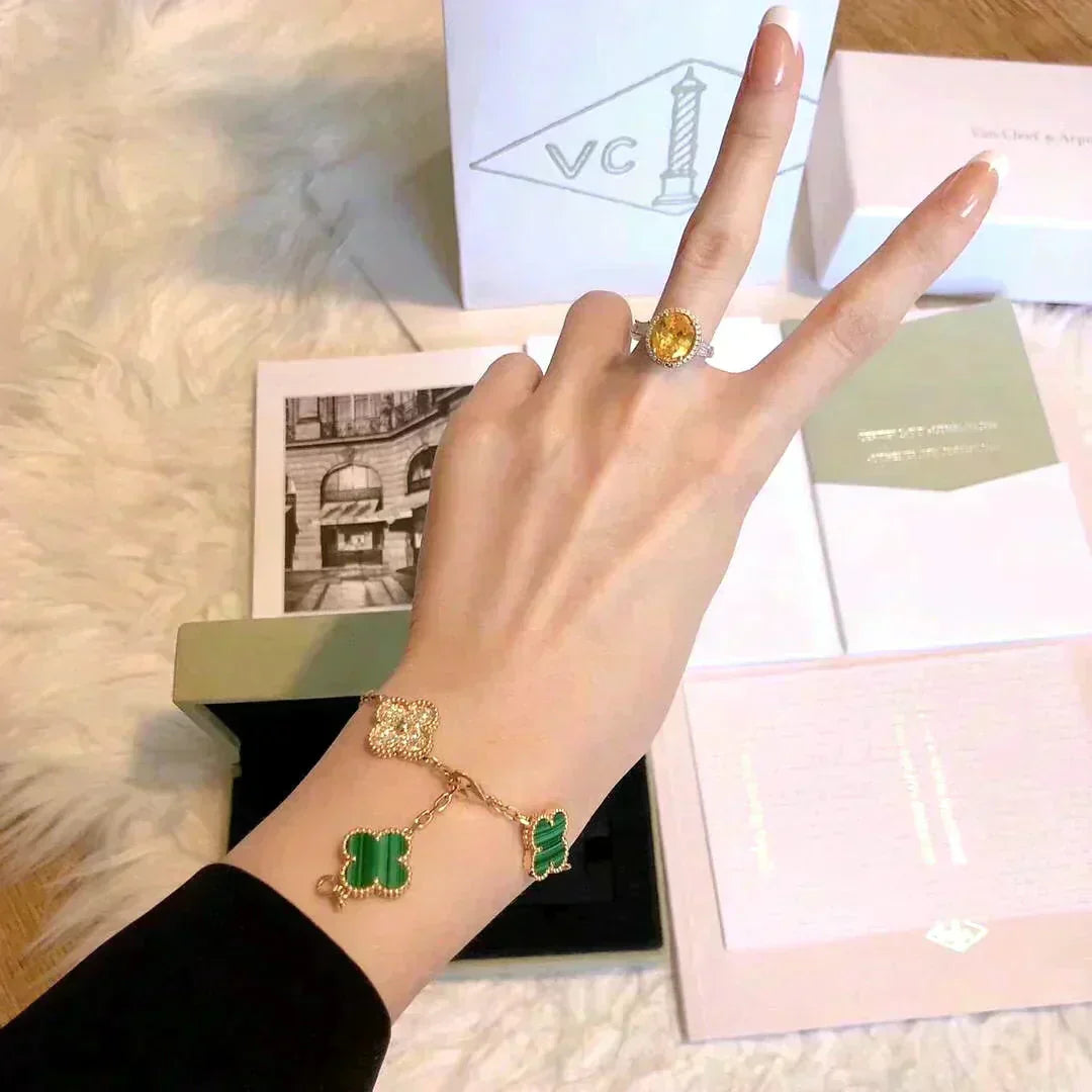 [Liorra] CLOVER 5 MOTIF MALACHITE BRACELET COLLECTION