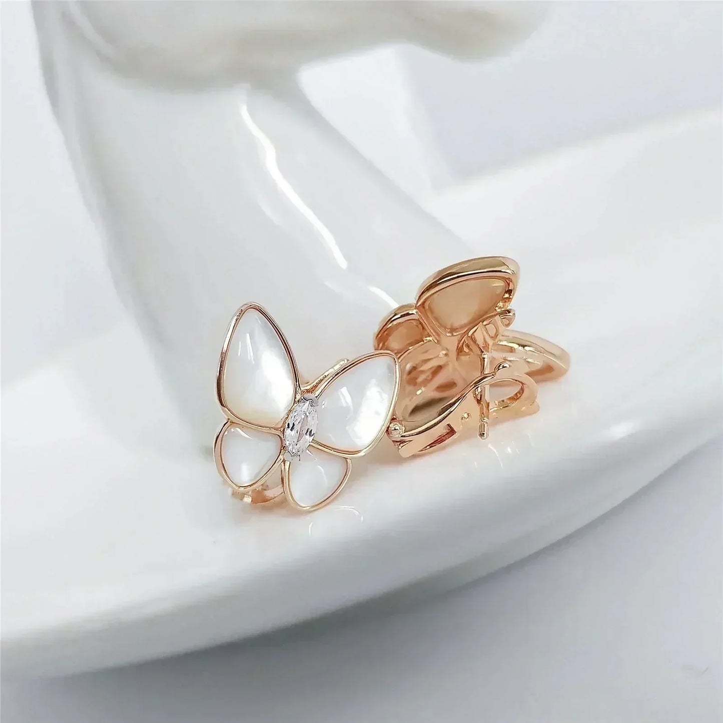 [Liorra]BUTTERFLY MOP DIAMOND EARRINGS