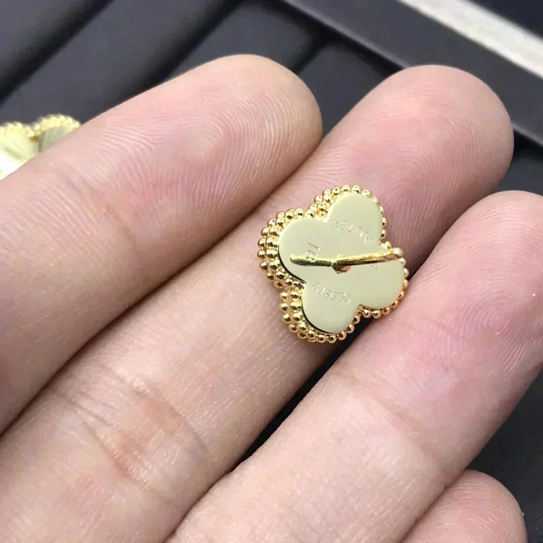[Liorra]CLOVER MINI 9.5MM LASER EARRINGS