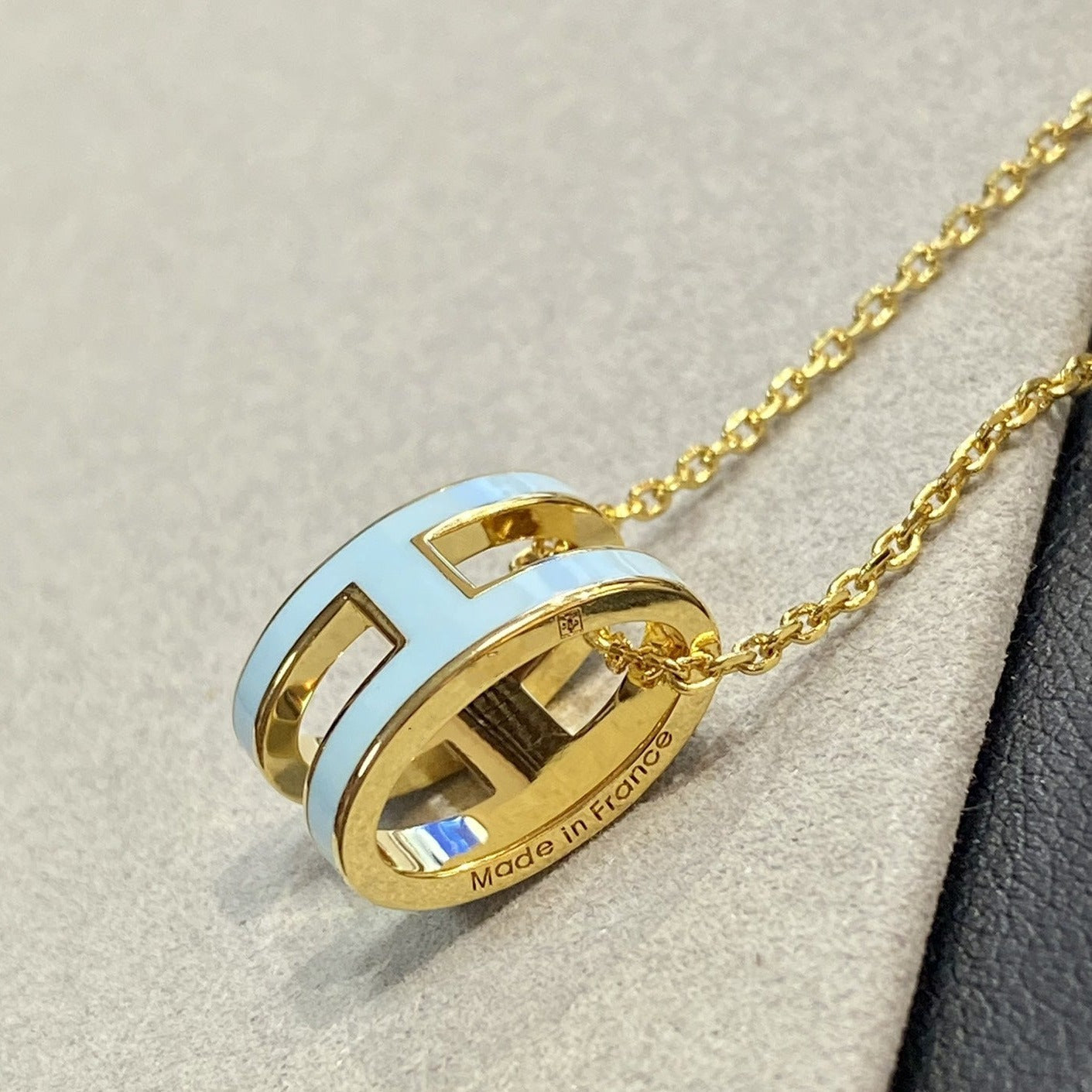 [Liorra]POP H LIGHT BLUE NECKLACE