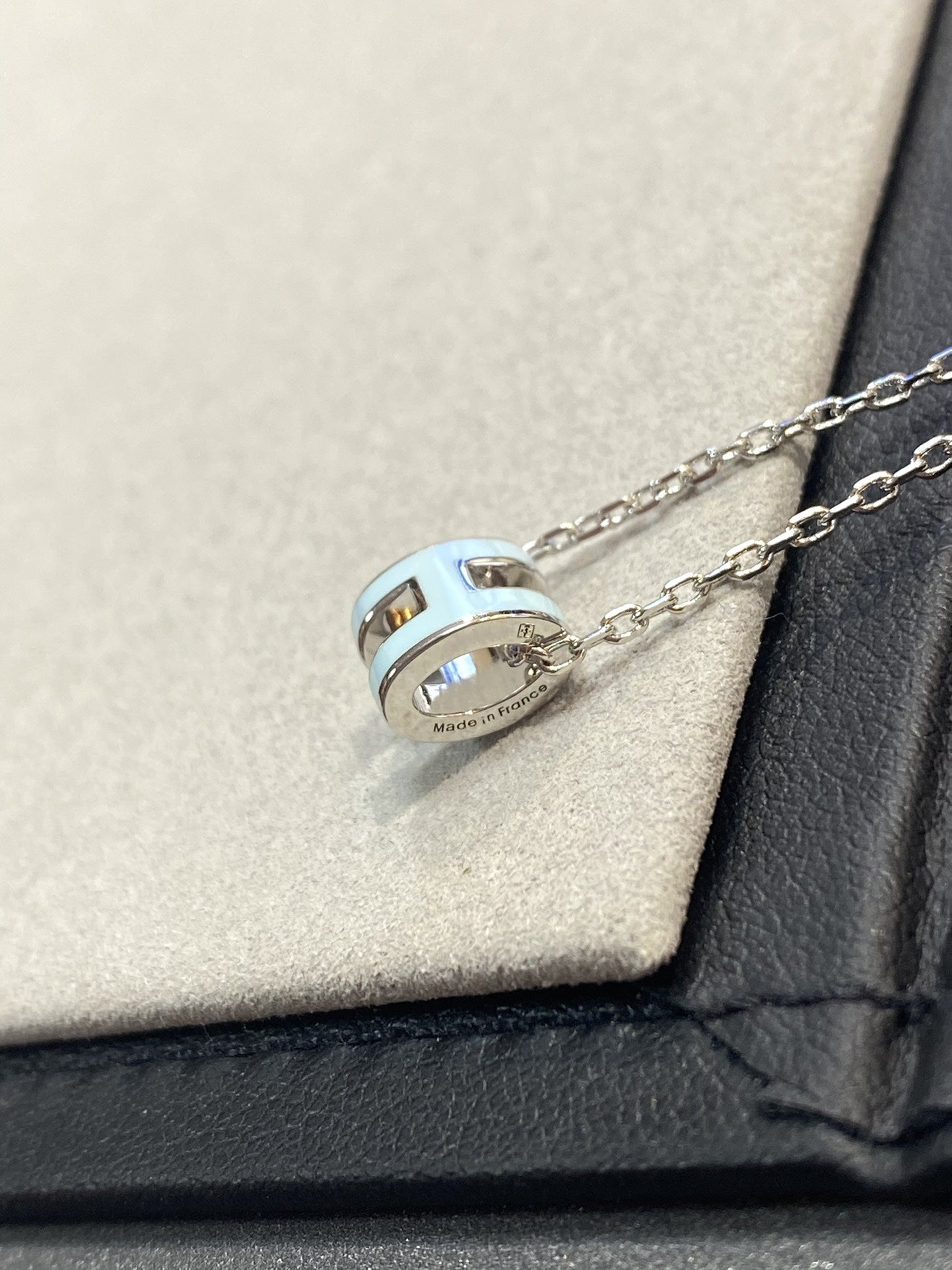 [Liorra]POP H LIGHT BLUE NECKLACE
