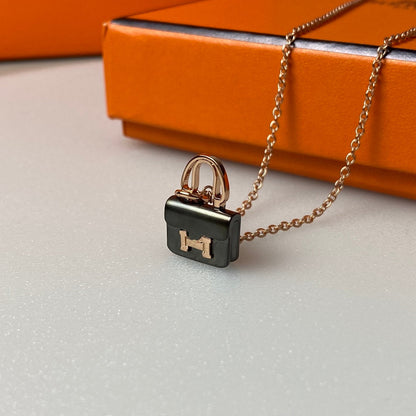 [Liorra]CONSTANCE BLACK PEDANT PINK GOLD NECKLACE