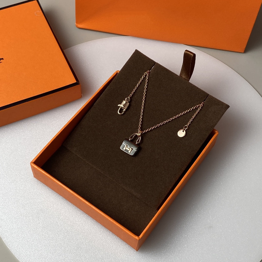 [Liorra]CONSTANCE BLACK PEDANT PINK GOLD NECKLACE