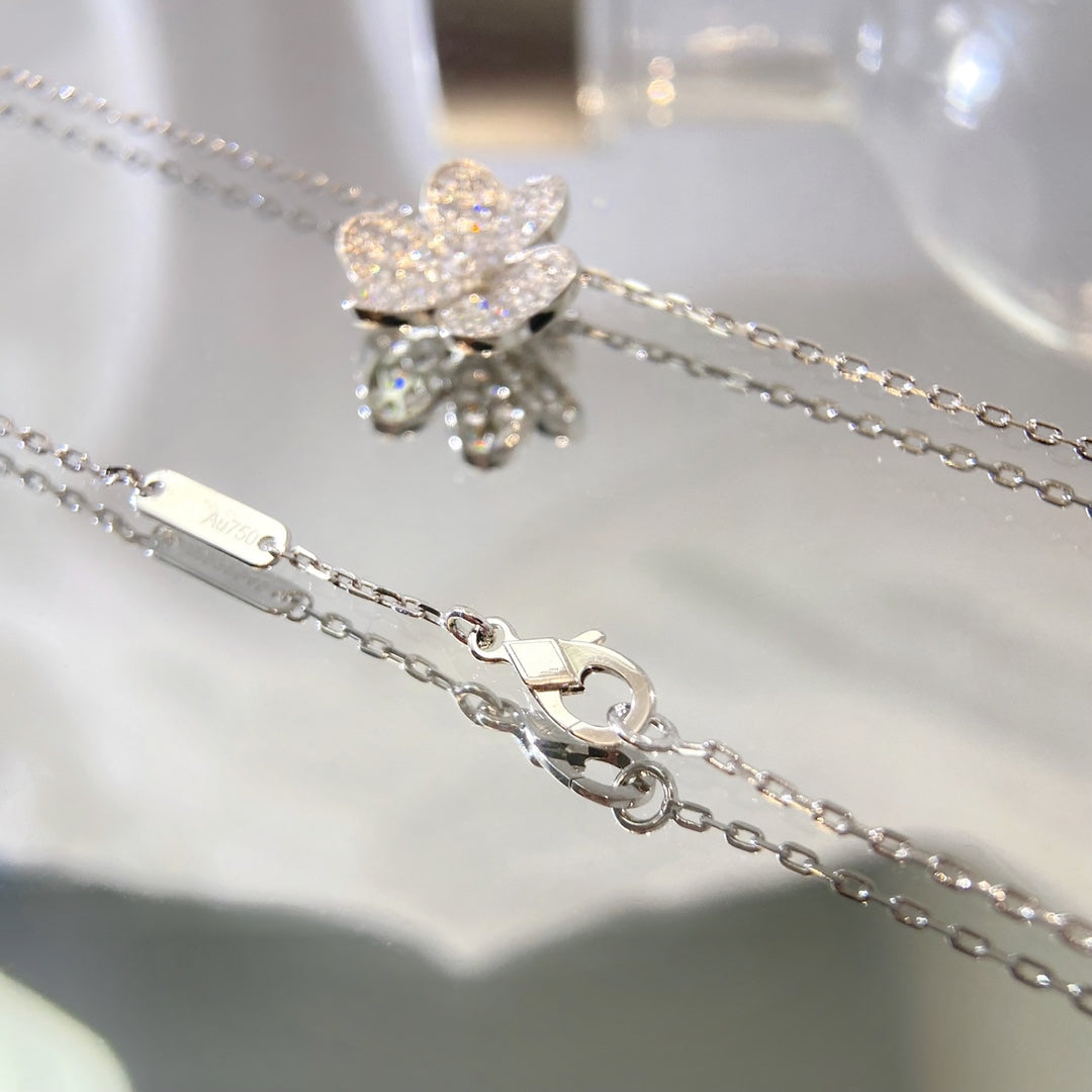 [Liorra]FLOWER DIAMOND NECKLACE