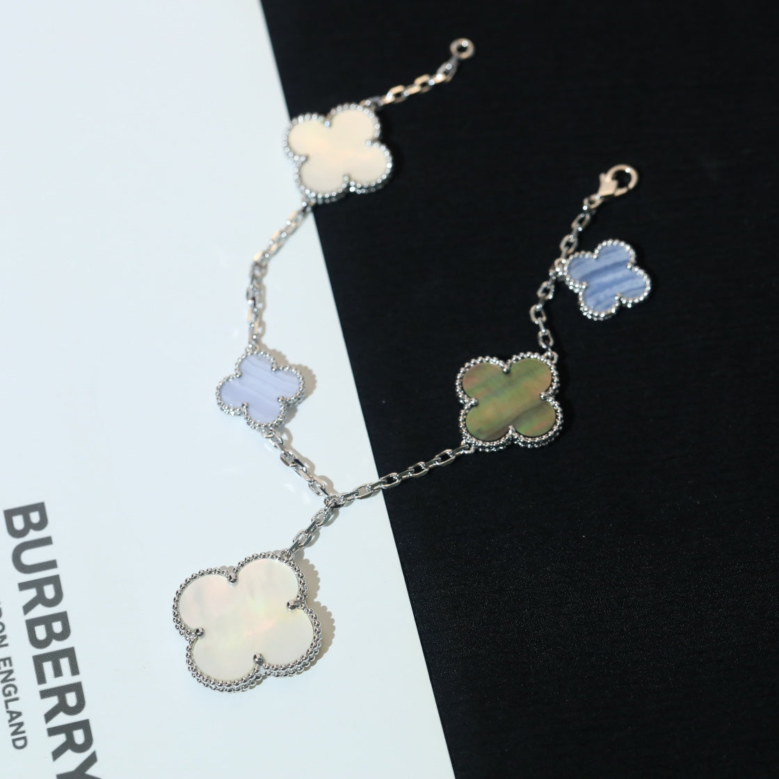 [Liorra]CLOVER BRACELET 5 MOTIFS MOP CHALCEDONY SILVER