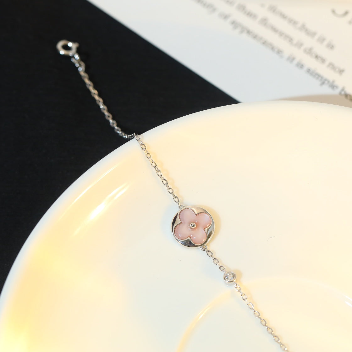 [Liorra]SUN MOTIF PINK MOP SILVER BRACELET