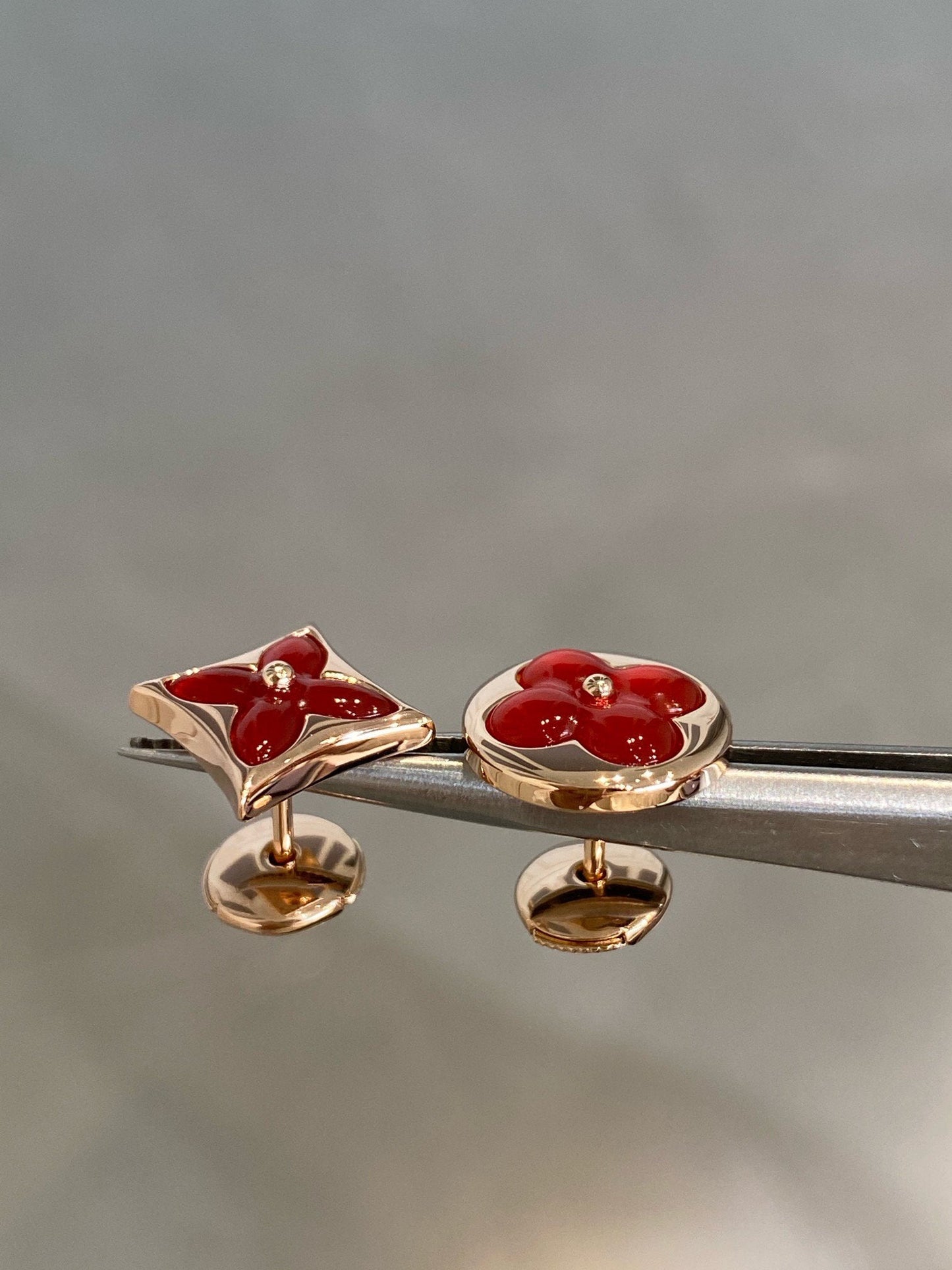 [Liorra]STAR AND SUN PINK GOLD CARNELIAN STUD EARRINGS