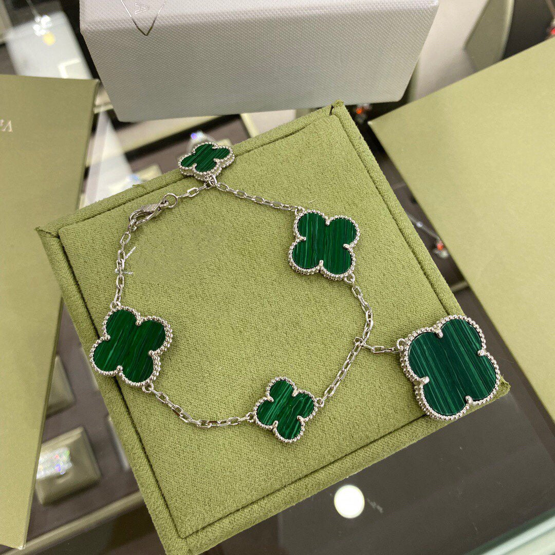 [Liorra]CLOVER 5 MOTIFS SIVLER MALACHITE BRACELET