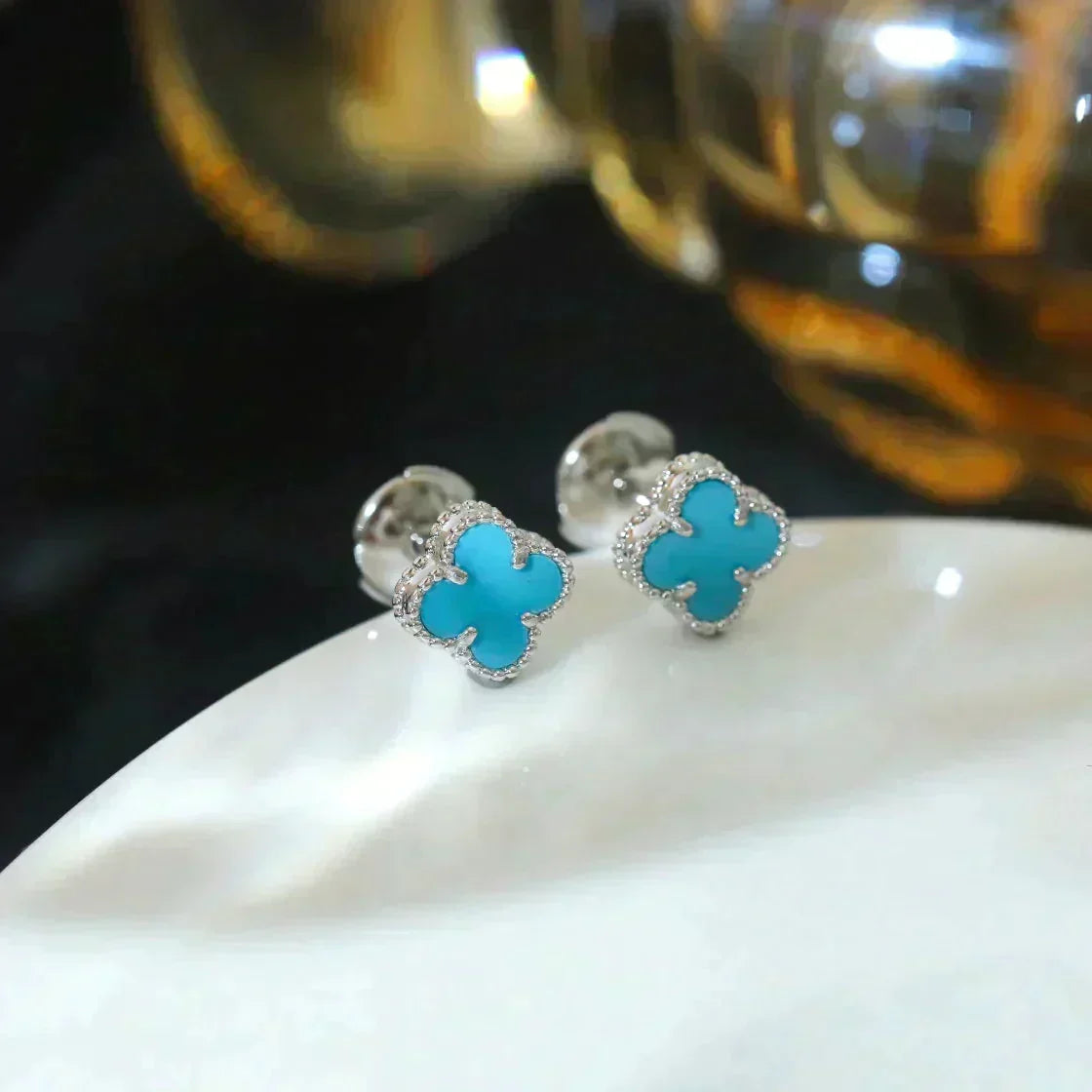 [Liorra]CLOVER MINI 9.5MM ONYX STUD EARRINGS SILVER