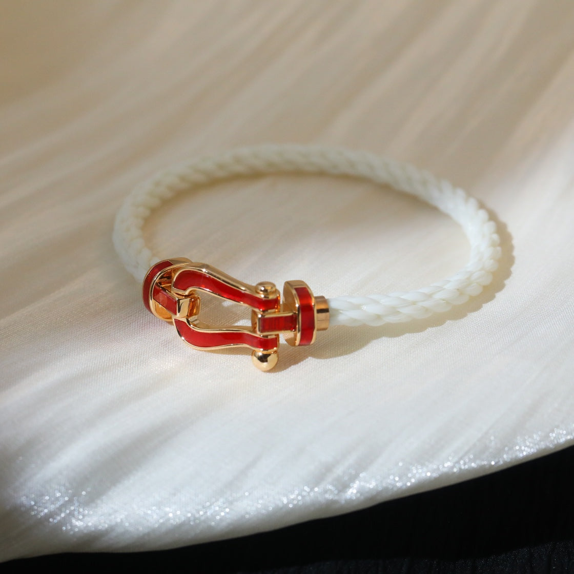 [Liorra]FORCE 10 WHITE TEXTILE DIAMOND PAVED