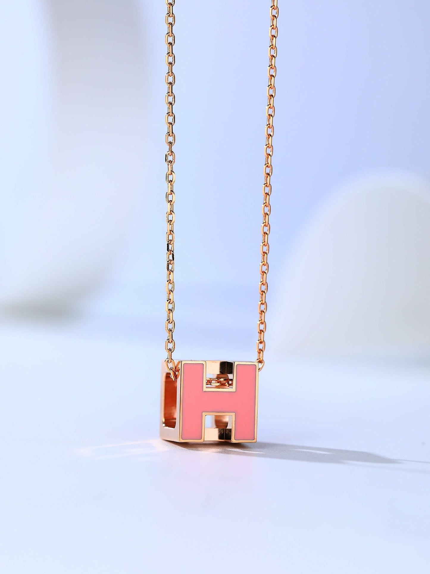 [Liorra]H CAGE PINK GOLD NECKLACE