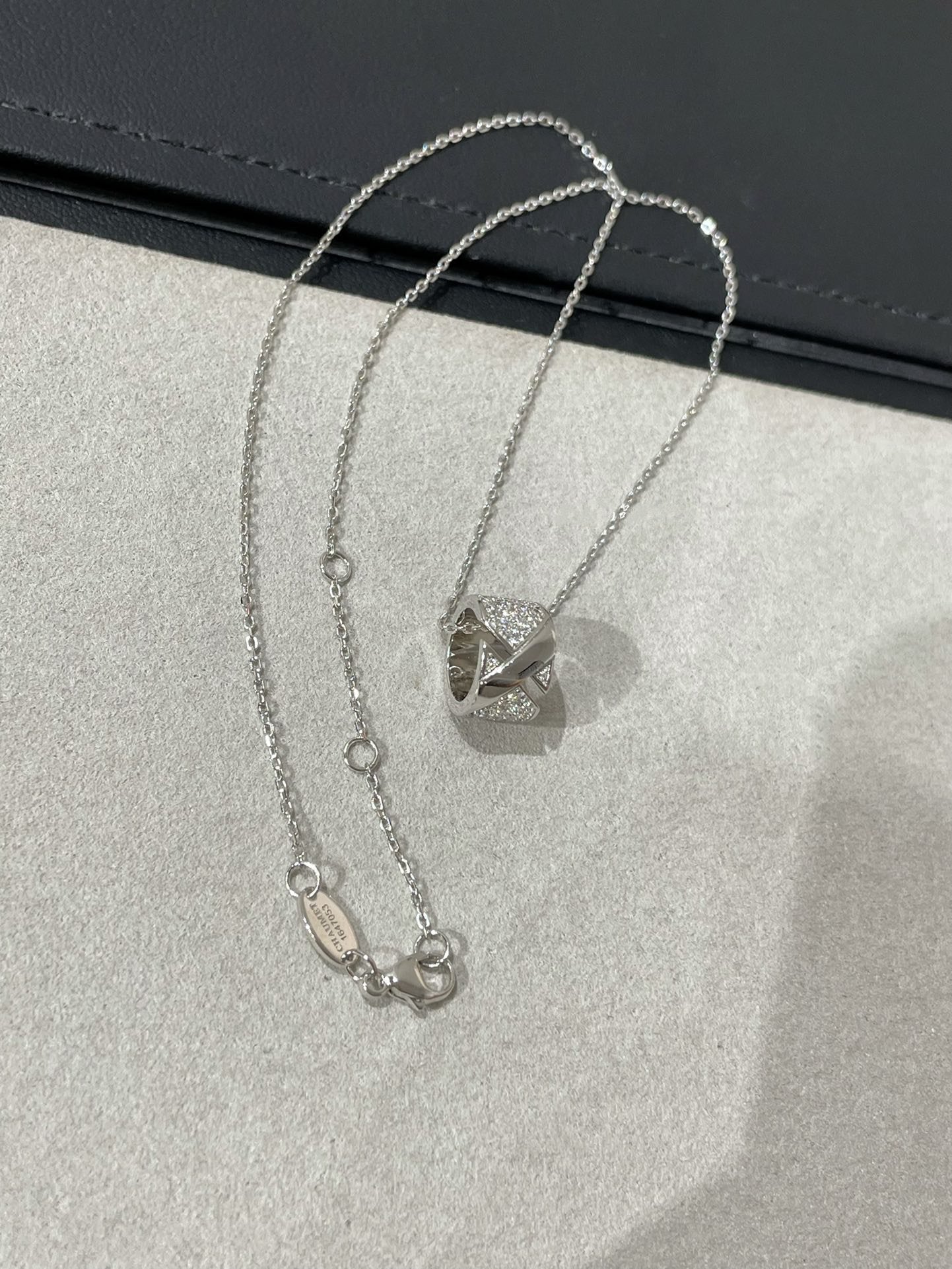 [Liorra]LIENS EVIDENCE DIAMOND PAVED NECKLACE