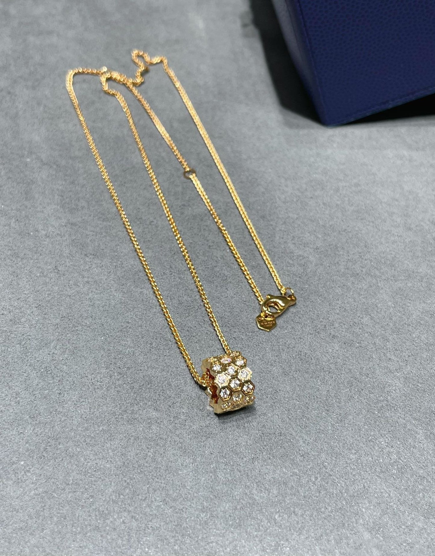 [Liorra]BEE LOVE DIAMOND PAVED 3 ROW NECKLACE