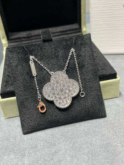 [Liorra]CLOVER 25MM LARGE PENDANT DIAMOND PAVED SILVER NECKLACE