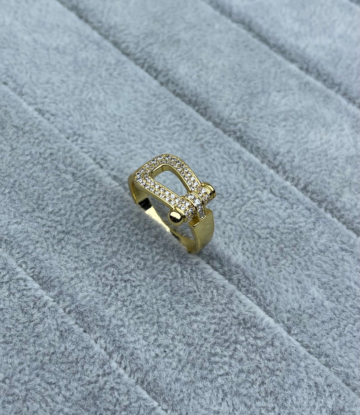 [Liorra]Wide Hoof-Shaped Diamond-Studded Ring