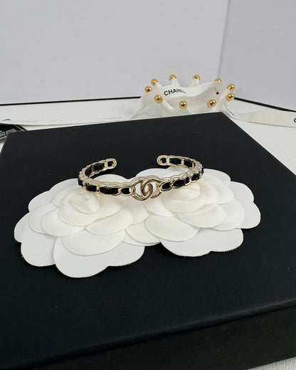 [Liorra]Double C Open Bangle