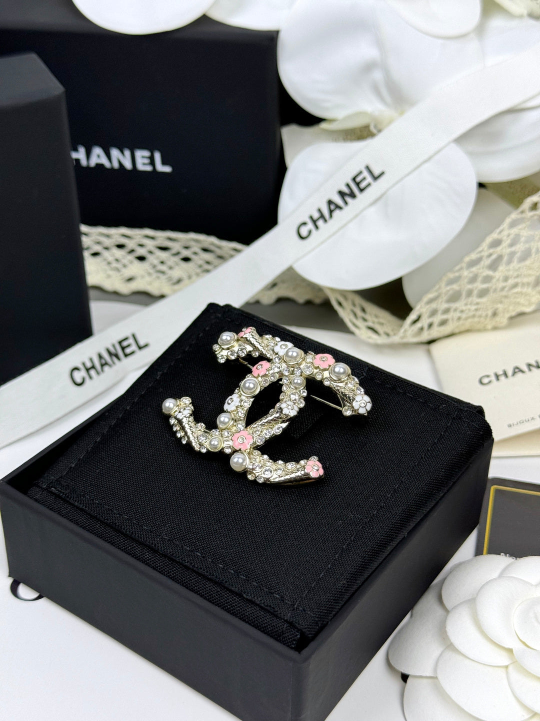 [Liorra]26C Pink-White Enamel Ice Cream Cone Double C Brooch