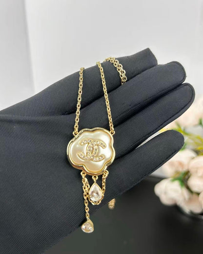 [Liorra]Cloud Pearl Mother-of-Pearl Diamond Chain Pendant Necklace