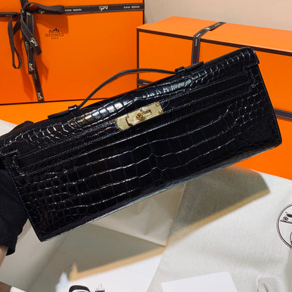 KELLY CUT 31 IN BLACK SHINY ALLIGATOR LEATHER WITH GOLD HARDWARE (MADE-TO-ODER)