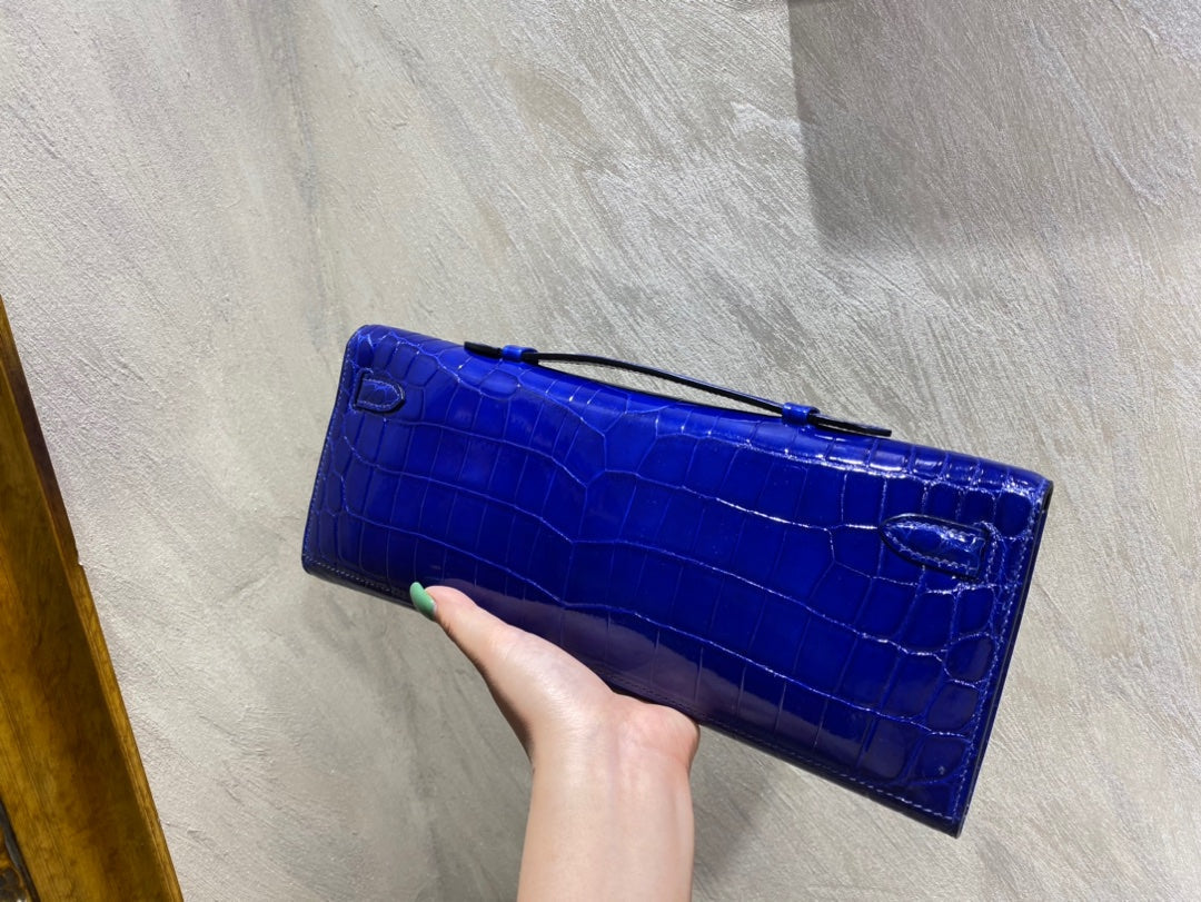 KELLY CUT 31 IN ADMIRAL BLUE SHINNY ALLIGATOR LEATHER WITH SILVER HARDWARE (MADE-TO-ODER)