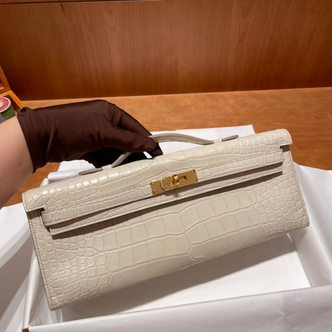 KELLY CUT 31 IN WHITE CREAM ALLIGATOR LEATHER WITH GOLD HARDWARE (MADE-TO-ODER)
