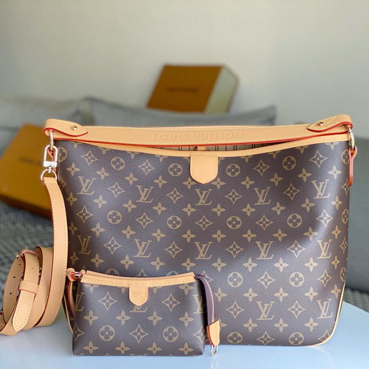 LV 25S GRACEFUL 46 IN BROWN MONOGRAM CANVAS LEATHER TRIM GOLD HARDWARE