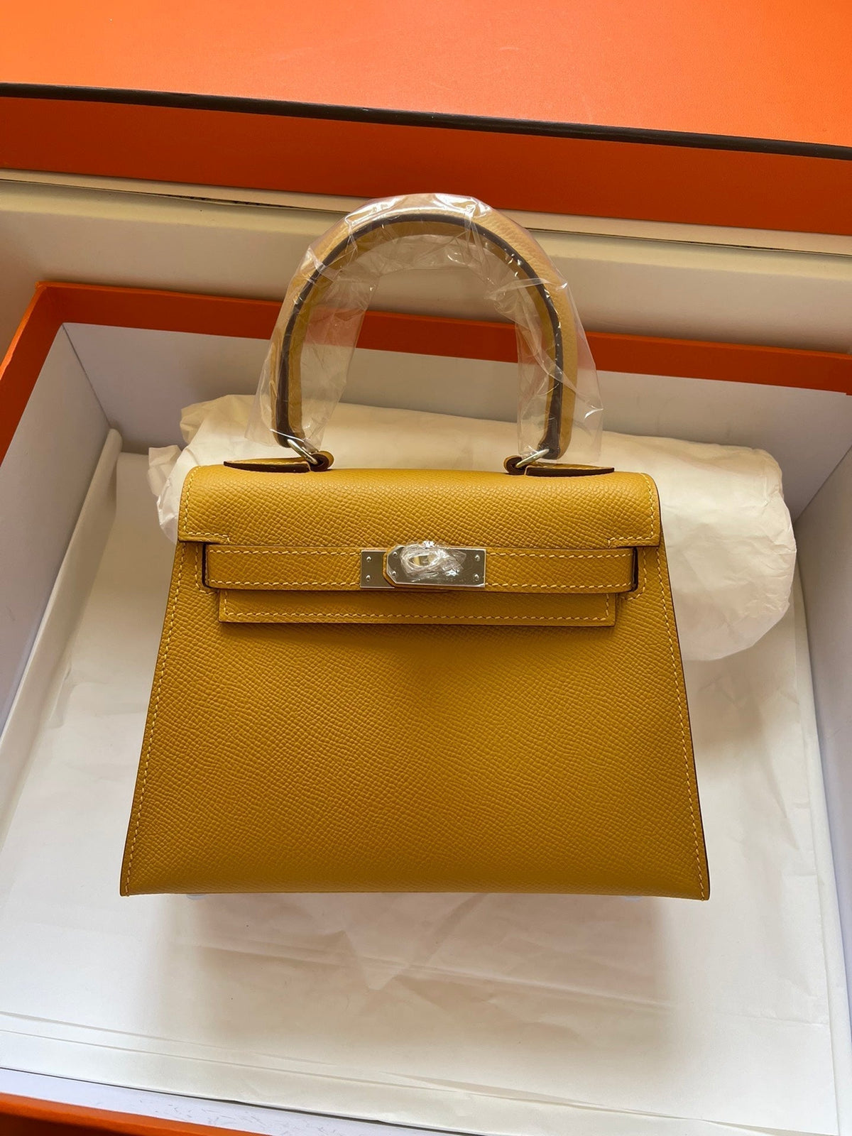 KELLY MINI 20 BAG IN DIJON YELLOW CALFSKIN WITH GOLD HARDWARE (MADE-TO-ODER)