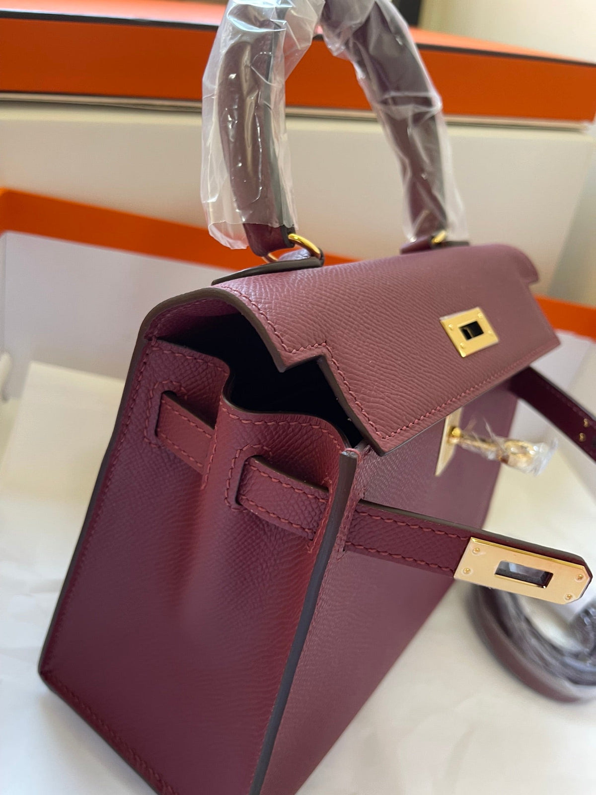 KELLY MINI 20 BAG IN GARNET RED CALFSKIN WITH GOLD HARDWARE (MADE-TO-ODER)