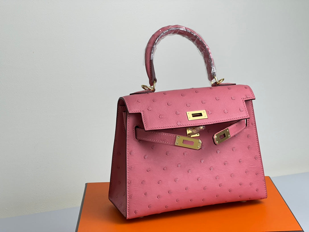 KELLY BAG 20 IN ROUGE PINK OSTRICH LEATHER WITH GOLD HARDWARE (MADE-TO-ODER)