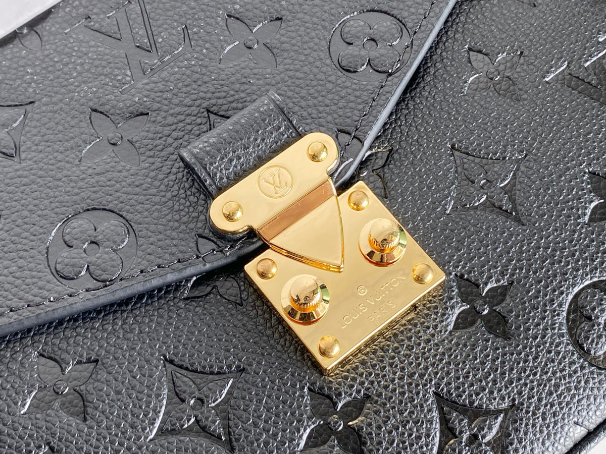 LV 25S POCHETTE METIS 25 IN BLACK MONOGRAM COATED CANVAS GOLD HARDWARE