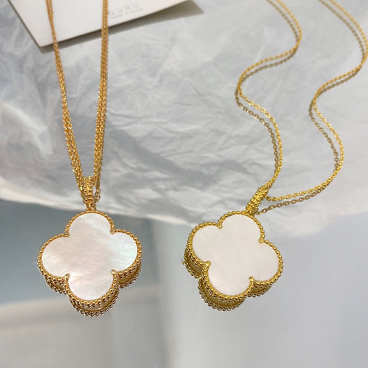 [Liorra]CLOVER 25MM MOP LARGE PENDANT NECKLACE