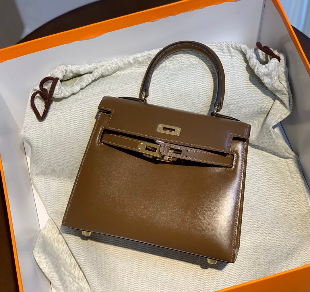 KELLY MINI 20 BAG IN CHOCOLATE BROWN SMOOTH CALFSKIN WITH GOLD HARDWARE (MADE-TO-ODER)