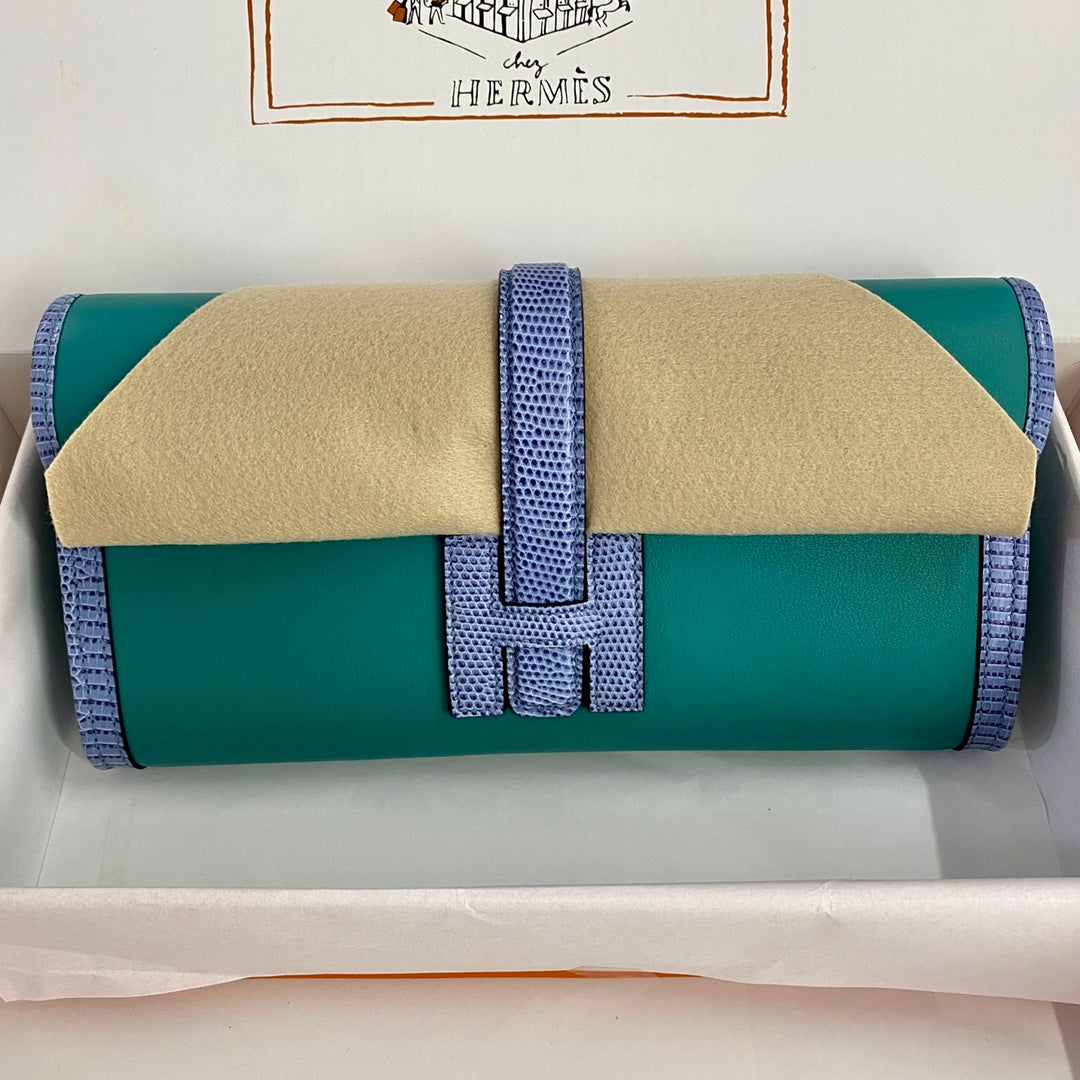 JIGE ELAN 29 CLUTCH IN TEAL GREEN CALFSKIN WITH ROYAL BLUE LIZARD SKIN (MADE-TO-ODER)