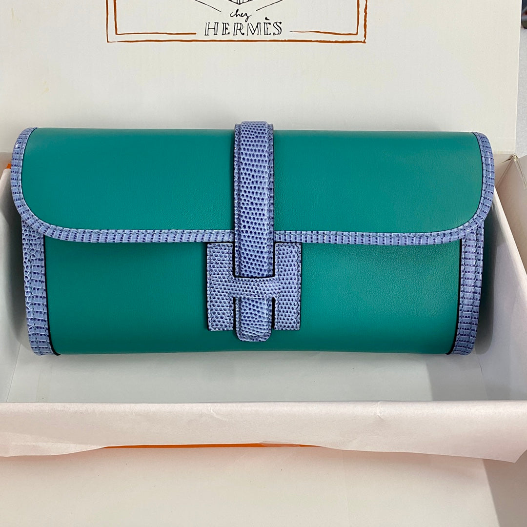 JIGE ELAN 29 CLUTCH IN TEAL GREEN CALFSKIN WITH ROYAL BLUE LIZARD SKIN (MADE-TO-ODER)