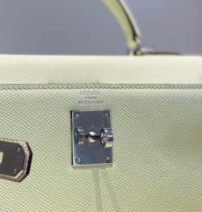 KELLY 28CM IN VERT FIZZ SWIFT CALFSKIN SILVER HARDWARE