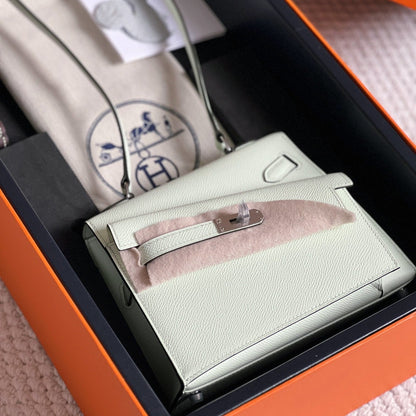 KELLY DESORDRE 20 IN WHITE EPSOM LEATHER WITH SILVER HARDWARE