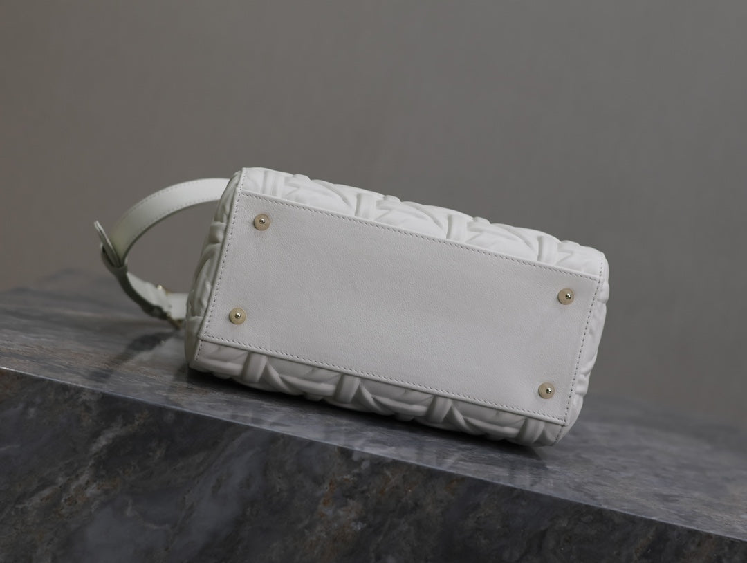 LADY BAG 24 IN WHITE GRAPHIC CANNAGE CALFSKIN PALE GOLD-FINISH METAL CHARMS