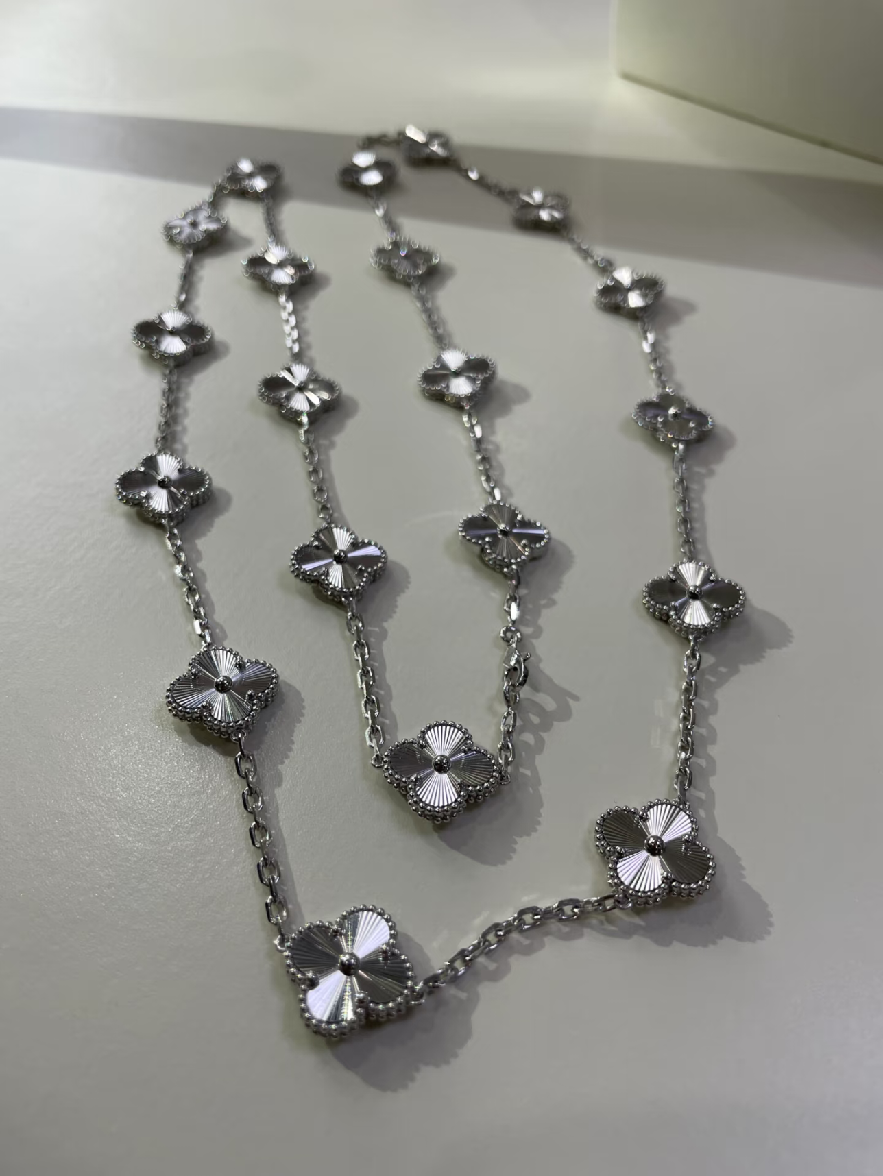 [Liorra]CLOVER 20 MOTIFS SILVER LASER