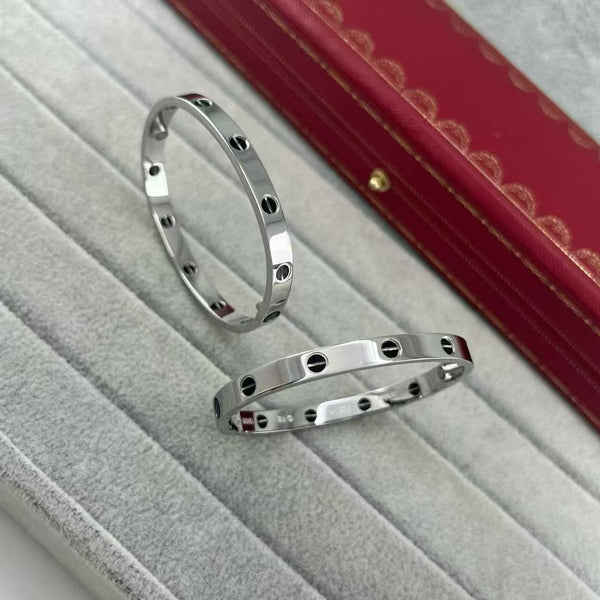 [Liorra]LOVE BLACK NAILS BRACELET