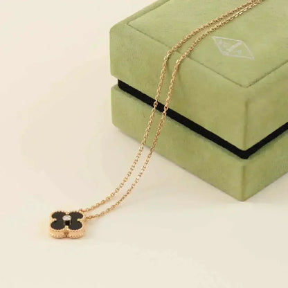 [Liorra]CLOVER 15MM DIAMOND ONYX NECKLACE