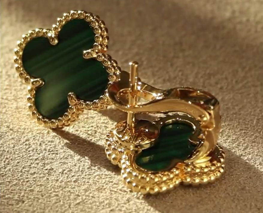 [Liorra] CLOVER LARGE (20mm) 1 MOTIFS GREENER MOP STUD EARRINGS