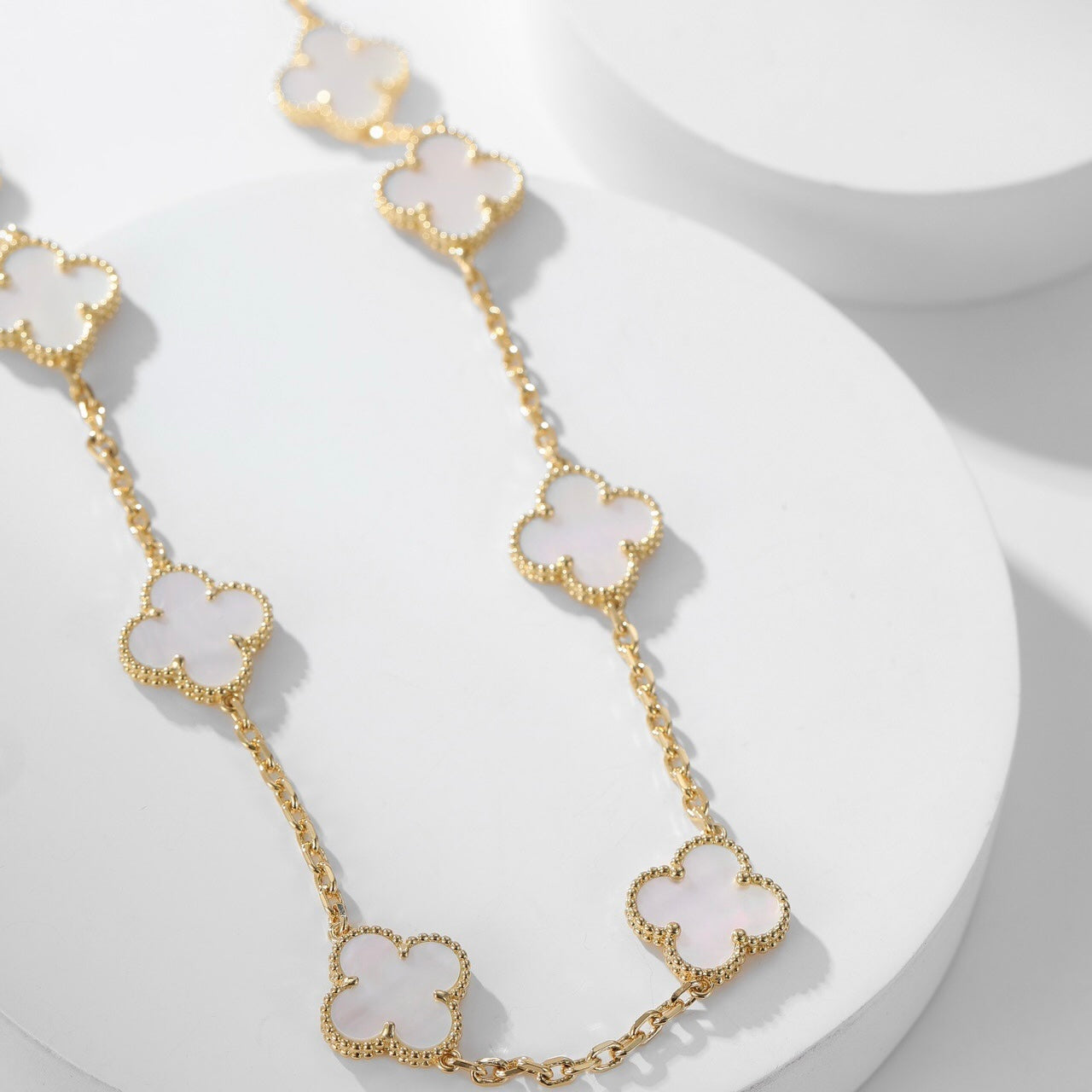 [Liorra]CLOVER 10 MOTIFS WHITE MOTHER OF PEARL NECKLACE