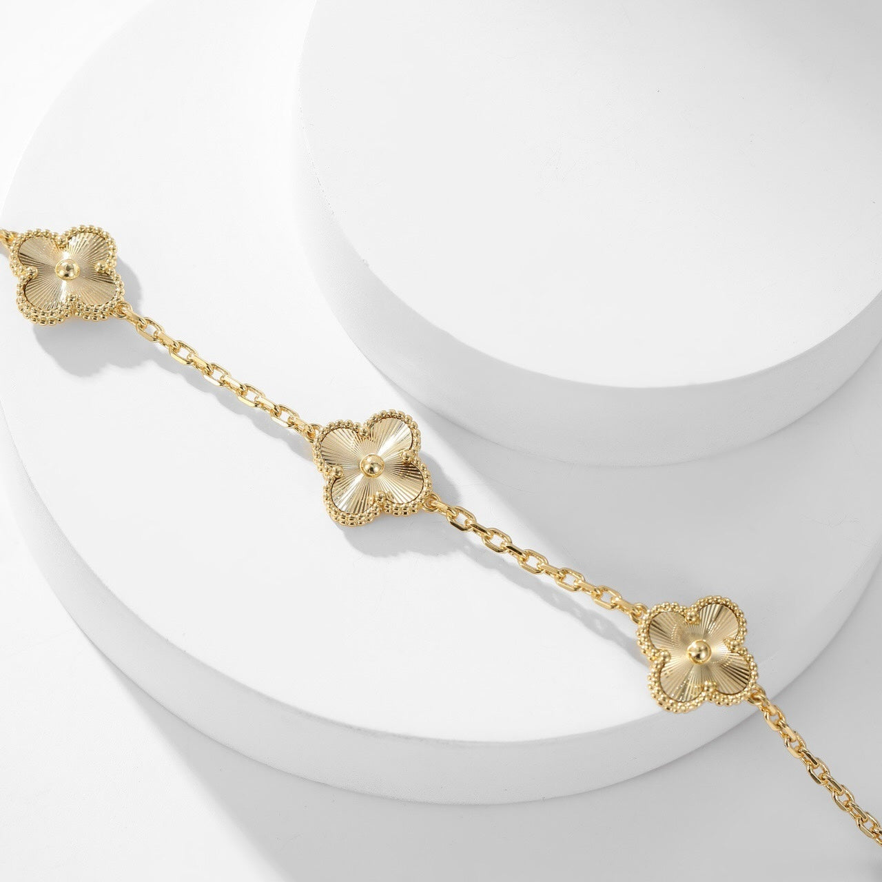 [Liorra]CLOVER 10 MOTIFS LASER NECKLACE