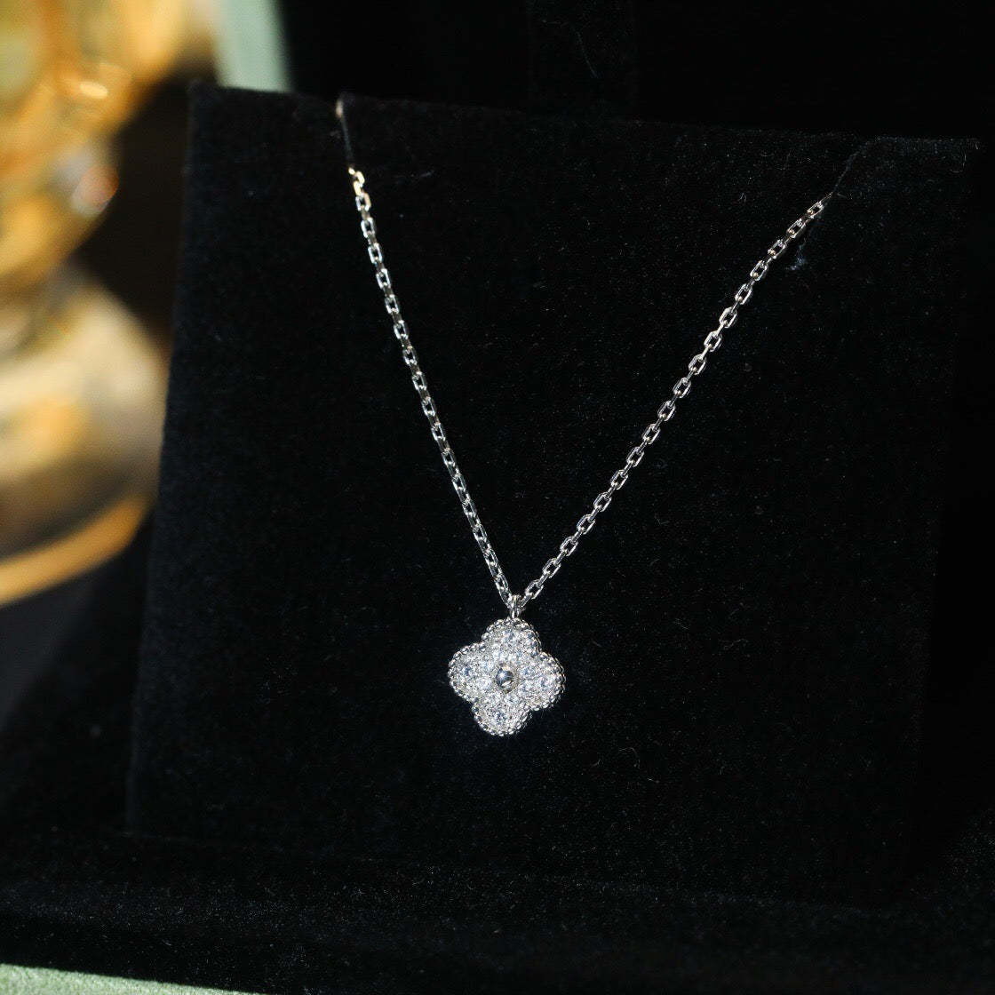 [Liorra]CLOVER MINI 9.5MM PENDANT DIAMOND NECKLACE
