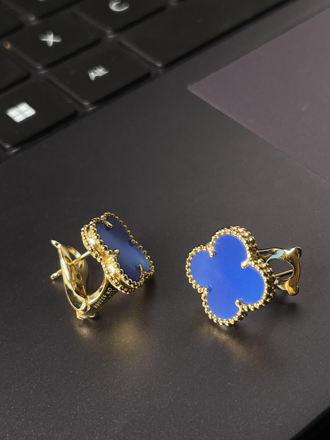 [Liorra] CLOVER LARGE (20mm) 1 MOTIFS BLUE MOP STUD EARRINGS